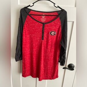 Womans, xxl, baseball style Georgia bulldogs top. College football, go dawgs!
